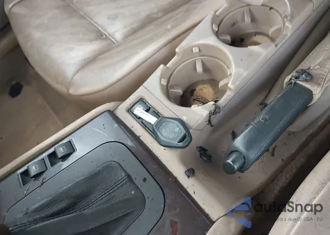 2005 BMW 325 Xi from USA, damaged, VIN WBAEU33485PR20223